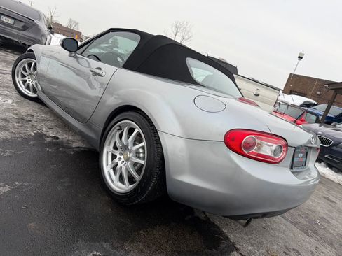 Used 2010 MAZDA MX-5 Miata Sport image 46