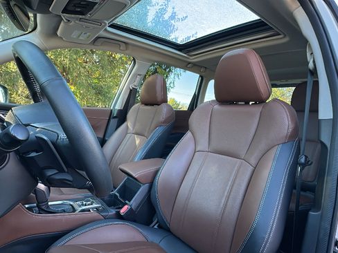 Used 2023 Subaru Forester Touring w/ Popular Package #2 image 14