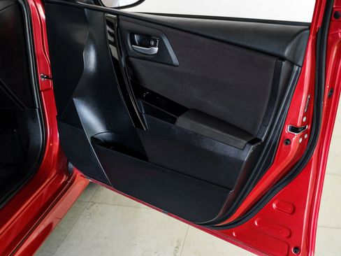 Used 2018 Toyota Corolla iM FWD image 39