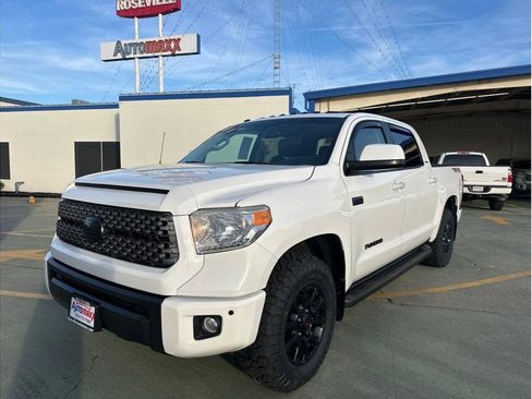 Used 2016 Toyota Tundra Limited image 2