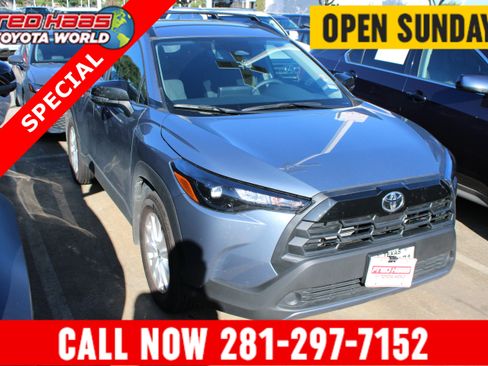 Certified 2026 Toyota Corolla Cross LE FWD image 1