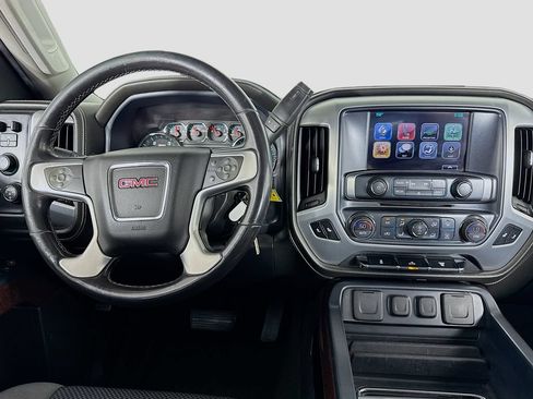 Used 2018 GMC Sierra 2500 SLE w/ SLE Fleet Preferred Package AWD/4WD image 11