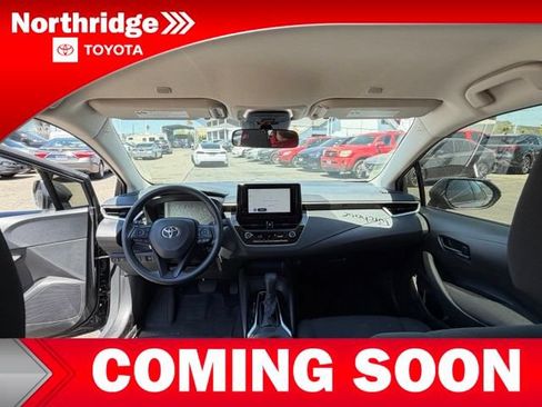 Used 2025 Toyota Corolla LE FWD image 8