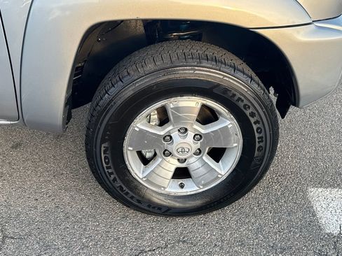 Used 2015 Toyota Tacoma 4x4 Access Cab V6 image 41