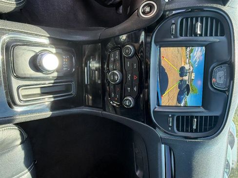 Used 2018 Chrysler 300 S w/ 300S Premium Group RWD image 13