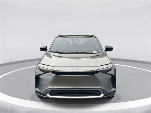 Used 2024 Toyota bZ4X Limited image 2