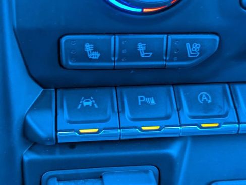 Used 2019 Chevrolet Silverado 1500 High Country w/ High Country Premium Package AWD/4WD image 25