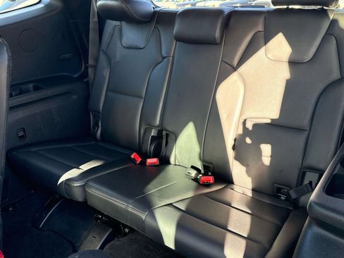 Used 2024 Kia Telluride S image 27