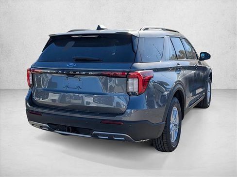 New 2026 Ford Explorer Active w/ Active Comfort Package image 2