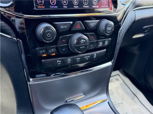Used 2020 Jeep Grand Cherokee Limited AWD/4WD image 44
