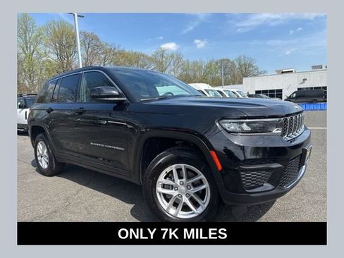 Used 2025 Jeep Grand Cherokee Laredo X AWD/4WD image 1