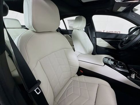 New 2026 BMW 530i xDrive w/ Premium Package image 30