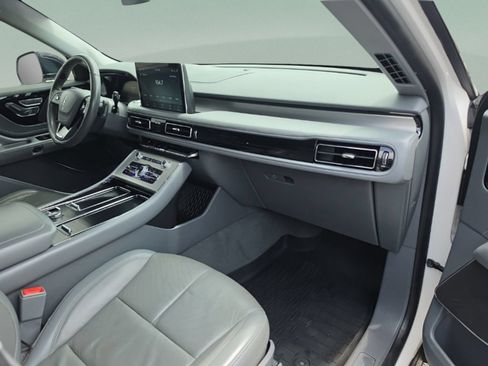 Used 2020 Lincoln Aviator Reserve w/ Elements Package Plus AWD/4WD image 28