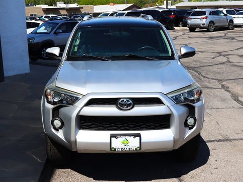 Used 2014 Toyota 4Runner SR5 AWD/4WD image 15