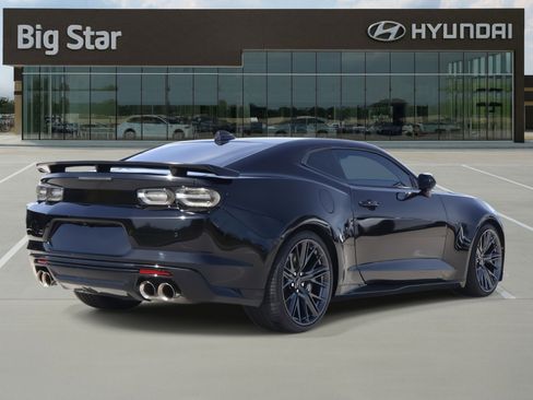 Used 2021 Chevrolet Camaro ZL1 image 4