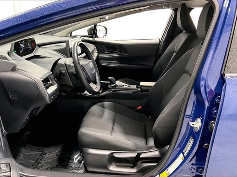 Used 2024 Toyota Prius LE image 18