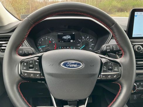 Used 2022 Ford Escape SEL w/ SEL Stealth AWD Package image 8