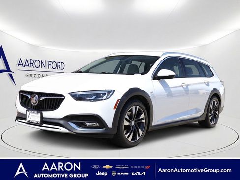 Used 2018 Buick Regal Essence w/ Driver Confidence Package #1 AWD/4WD image 1