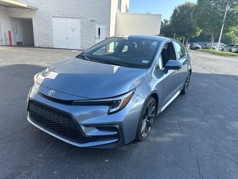 Used 2025 Toyota Corolla SE FWD image 9