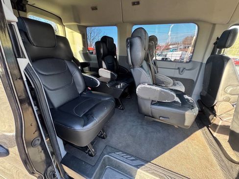 Used 2018 Ford Transit 150 XLT image 14