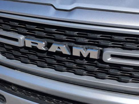 Used 2022 RAM 1500 Big Horn AWD/4WD image 12