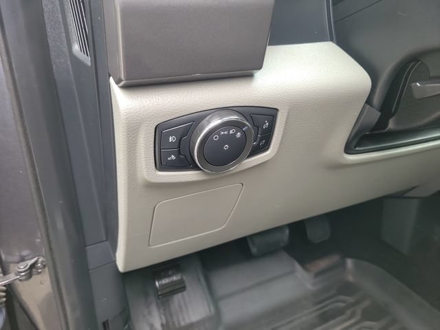Used 2017 Ford F150 XLT AWD/4WD image 19