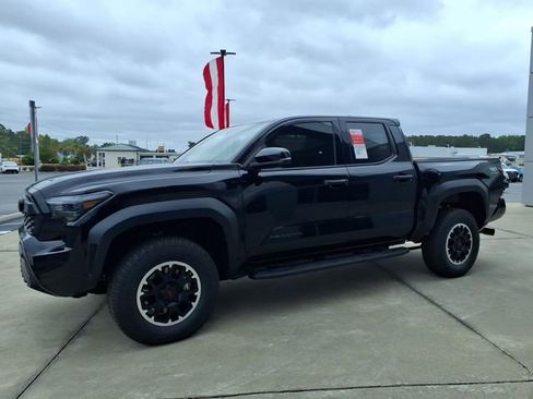 New 2026 Toyota Tacoma TRD Off-Road w/ TRD Off Road Upgrade Package AWD/4WD image 3