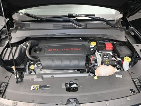 Used 2022 Jeep Compass Limited w/ Sun and Sound Group AWD/4WD image 24