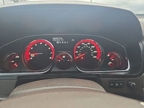 Used 2016 GMC Acadia Denali image 18