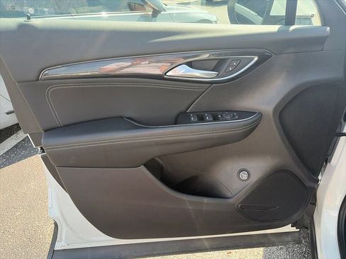 Used 2023 Buick Envision Preferred AWD/4WD image 13