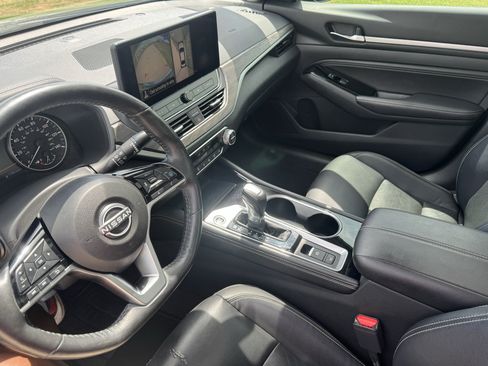 Used 2023 Nissan Altima 2.5 SL FWD image 13