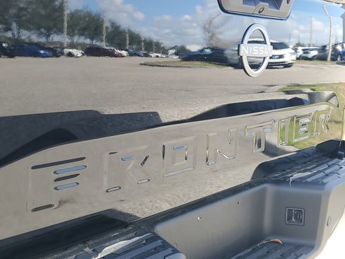 Certified 2025 Nissan Frontier S image 10