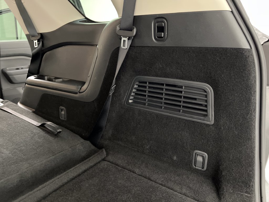 Used 2026 Nissan Pathfinder SL FWD image 42