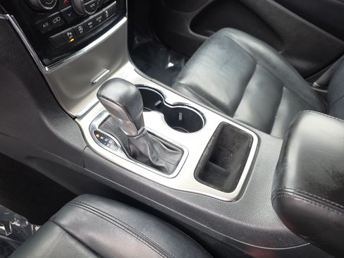Used 2019 Jeep Grand Cherokee Limited RWD image 23