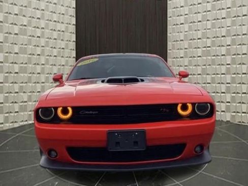 Used 2016 Dodge Challenger R/T Scat Pack RWD image 12