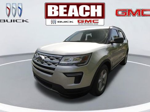 Used 2019 Ford Explorer XLT FWD image 7