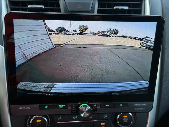 Used 2017 Nissan Altima 2.5 SR w/ Midnight Edition Package FWD image 17