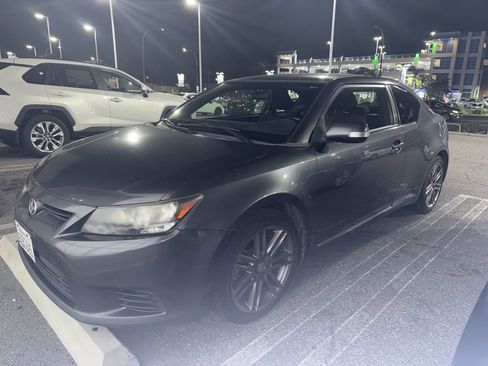 Used 2013 Scion tC image 2