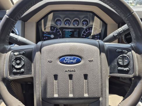 Used 2015 Ford F250 Lariat w/ Lariat Interior Package AWD/4WD image 7
