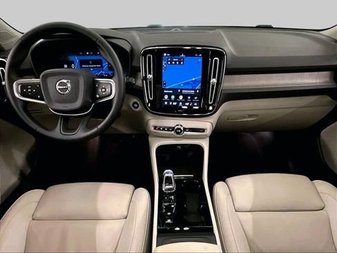 Used 2024 Volvo XC40 B5 Ultimate w/ Climate Package AWD/4WD image 14
