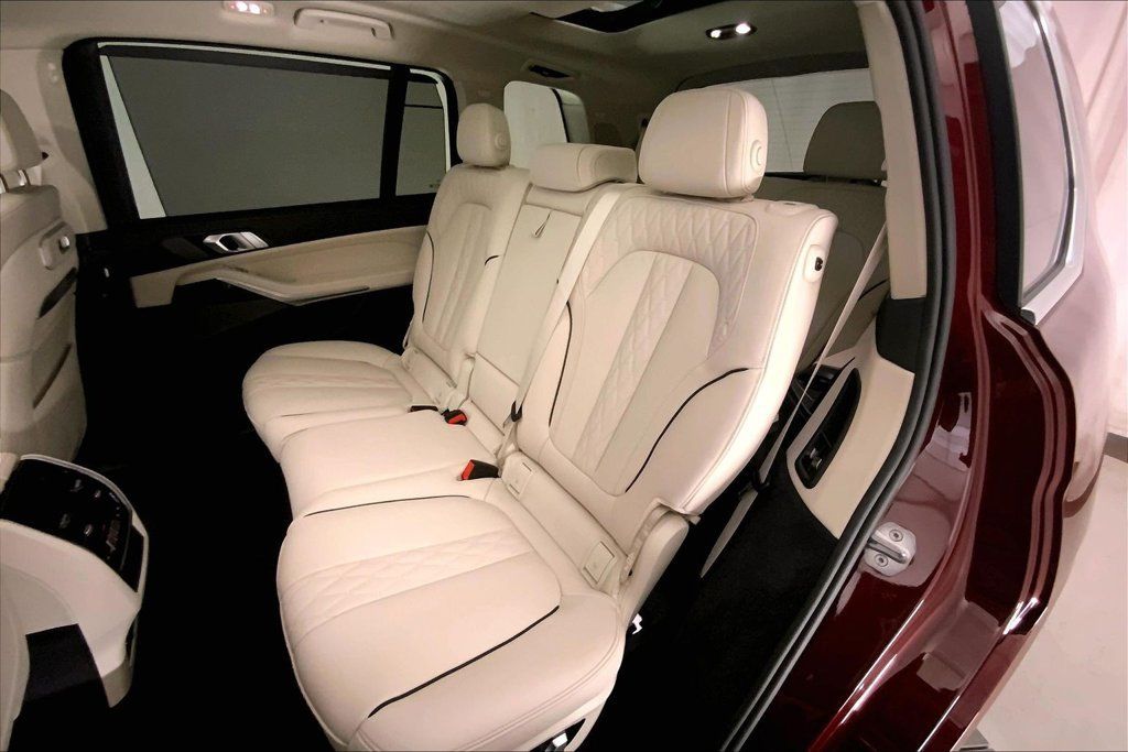 Used 2026 BMW X7 xDrive40i w/ Premium Package AWD/4WD image 14