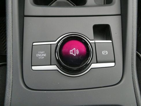 New 2026 Volkswagen Tiguan SE R-Line AWD/4WD image 7