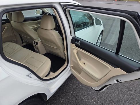 Used 2014 Volkswagen Jetta SE image 28