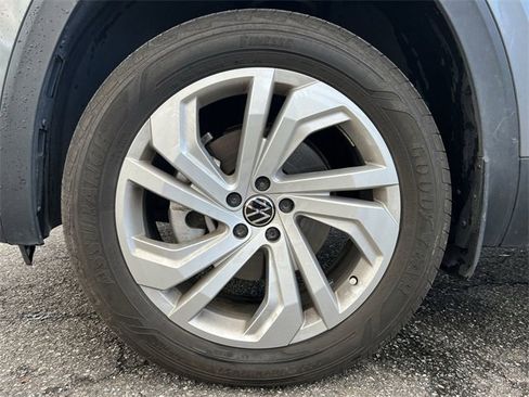 Used 2023 Volkswagen Atlas SE w/ Panoramic Sunroof Package image 10