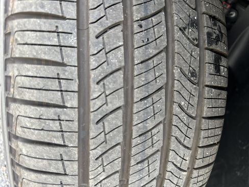 Used 2025 Audi Q5 Premium w/ Convenience Package image 8