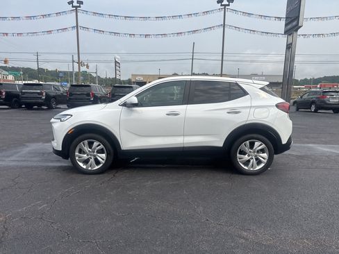 Used 2024 Buick Encore GX Preferred w/ Comfort Package AWD/4WD image 7