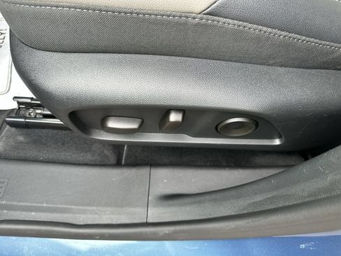 Used 2026 Chevrolet Equinox LT w/ Convenience Package II FWD image 14