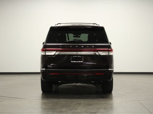 Used 2024 Lincoln Navigator Reserve image 7