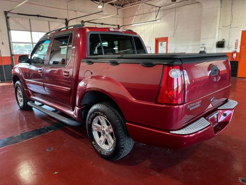 Used 2005 Ford Explorer Sport Trac XLT image 9