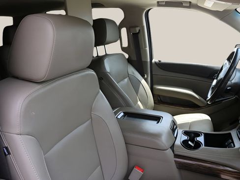 Used 2019 GMC Yukon XL SLT w/ Open Road Package AWD/4WD image 24